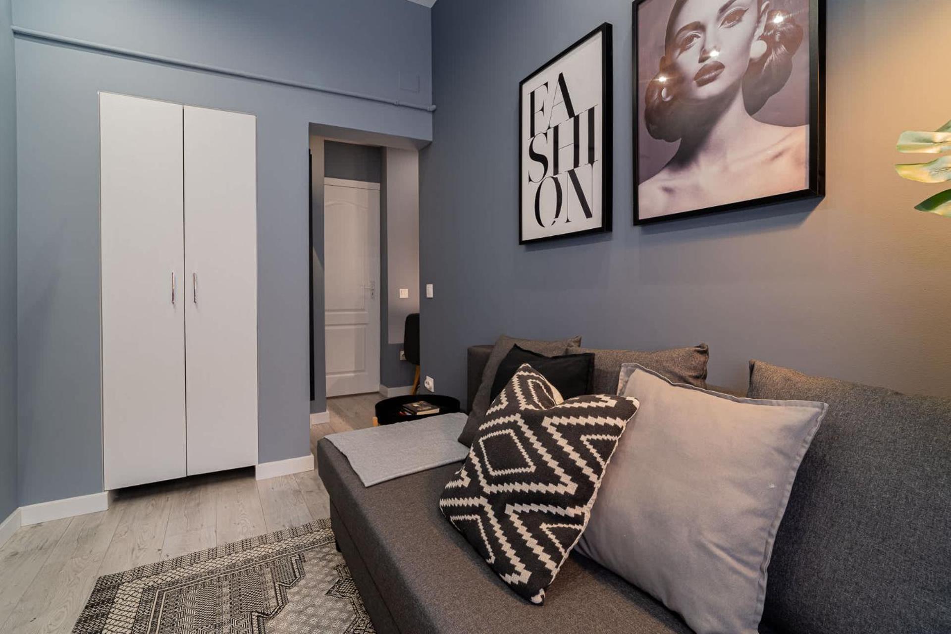 Chic Black & White 2Br Retreat On Dambovitei Βουκουρέστι Εξωτερικό φωτογραφία